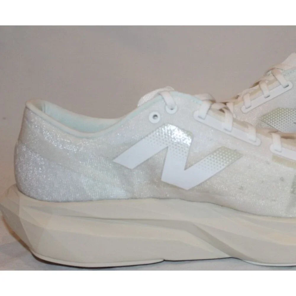 New Balance FuelCell Rebel V4 Women’s Running Athletic‎ Shoes White NIB 9 WIDE